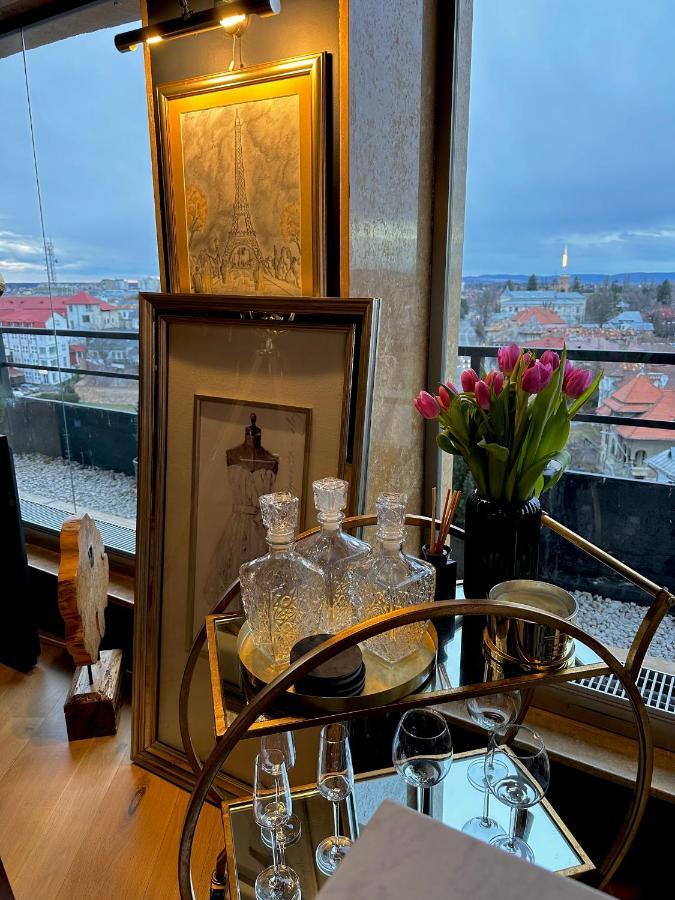 Appartamento Noir Penthouse Targoviste Esterno foto