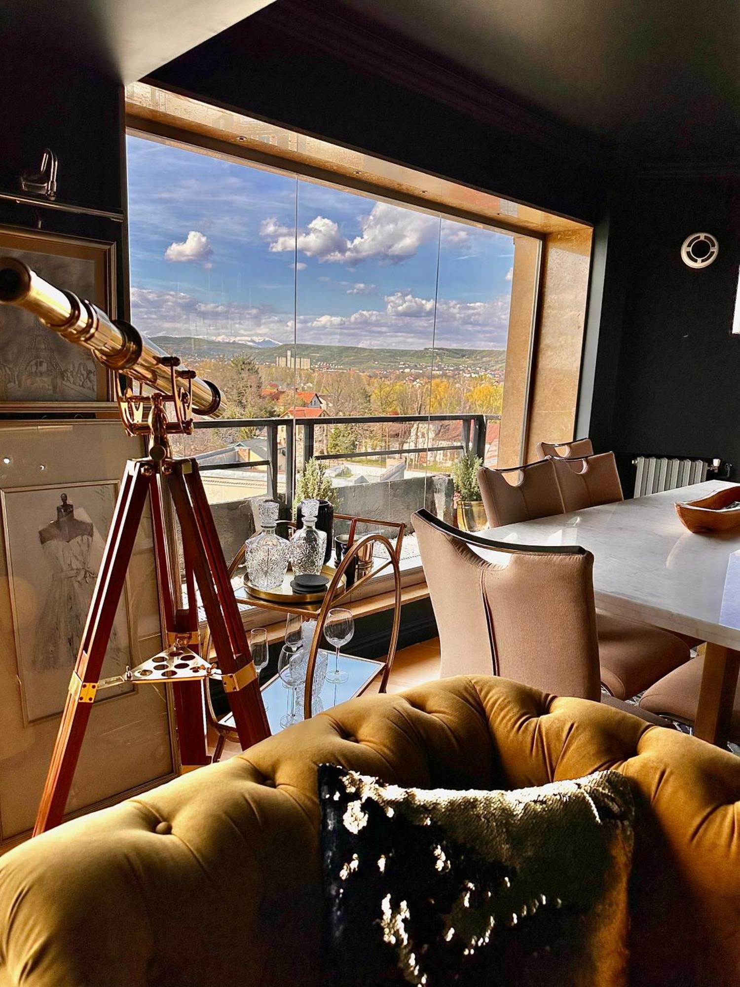 Appartamento Noir Penthouse Targoviste Esterno foto