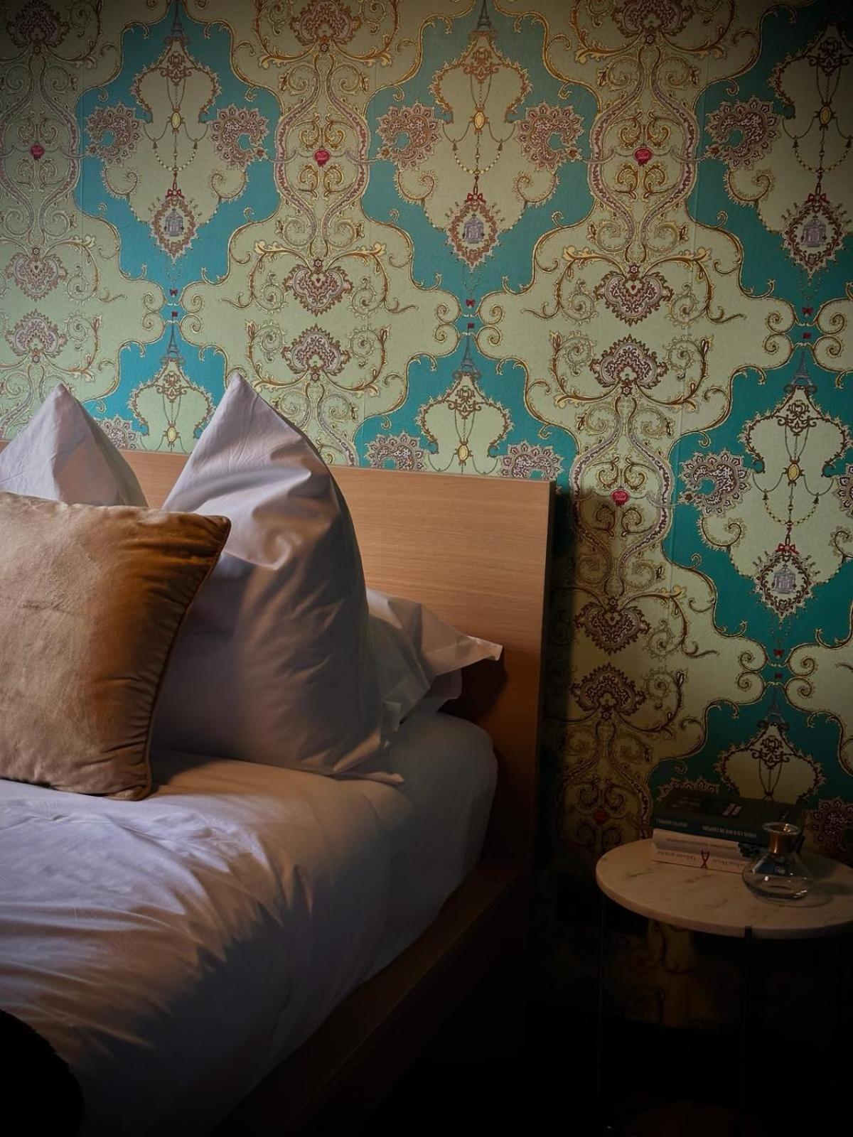 Appartamento Noir Penthouse Targoviste Esterno foto