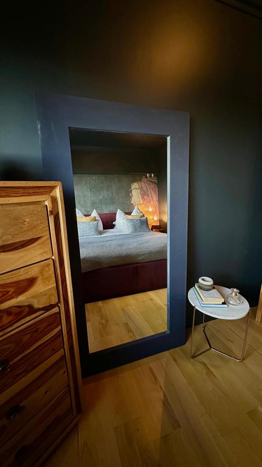 Appartamento Noir Penthouse Targoviste Esterno foto